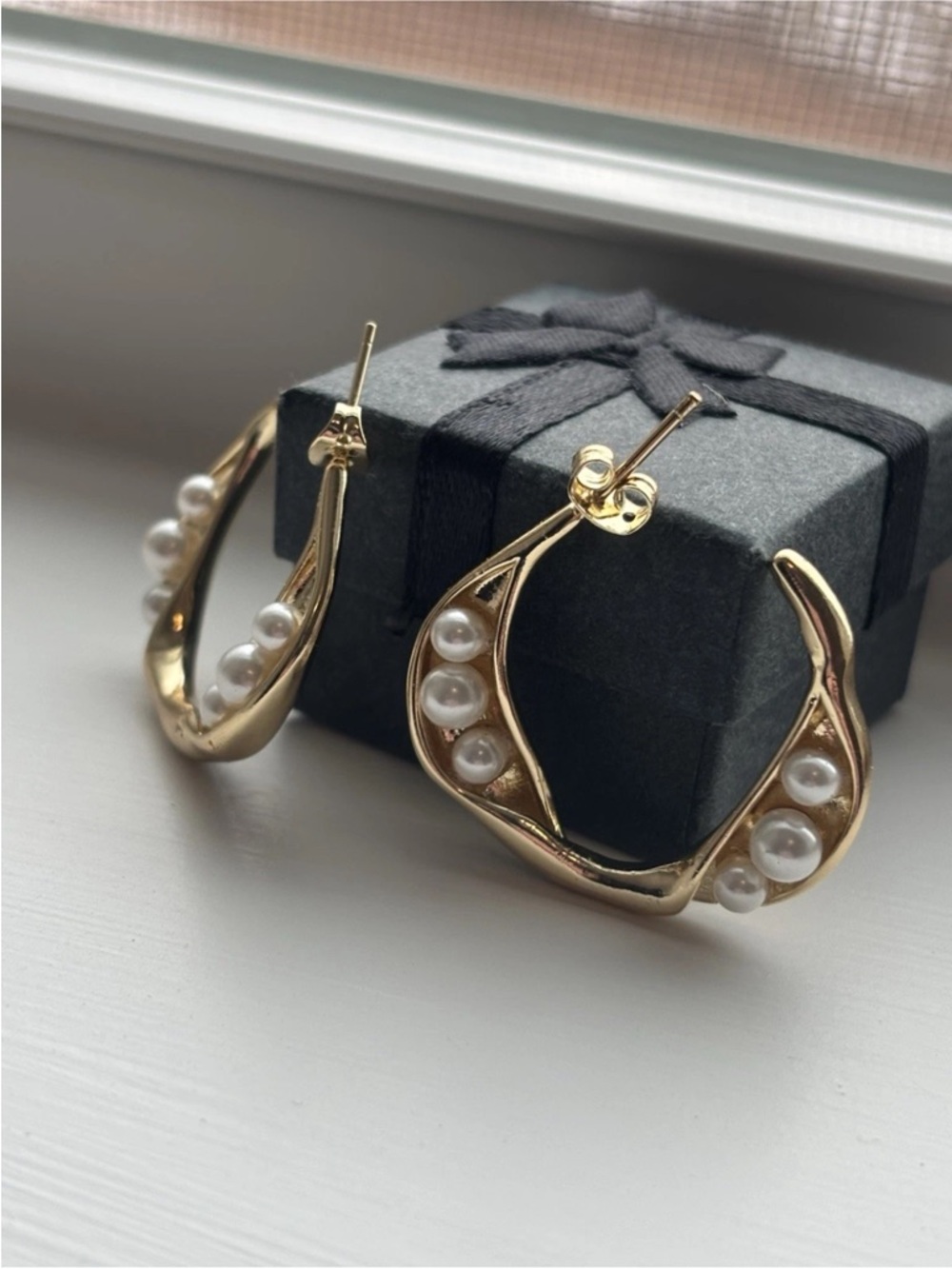 Gold Plated Pearl Hoop Earrings Organic Teardrop Statement Earring Chunky Modern - Picture 10 of 12